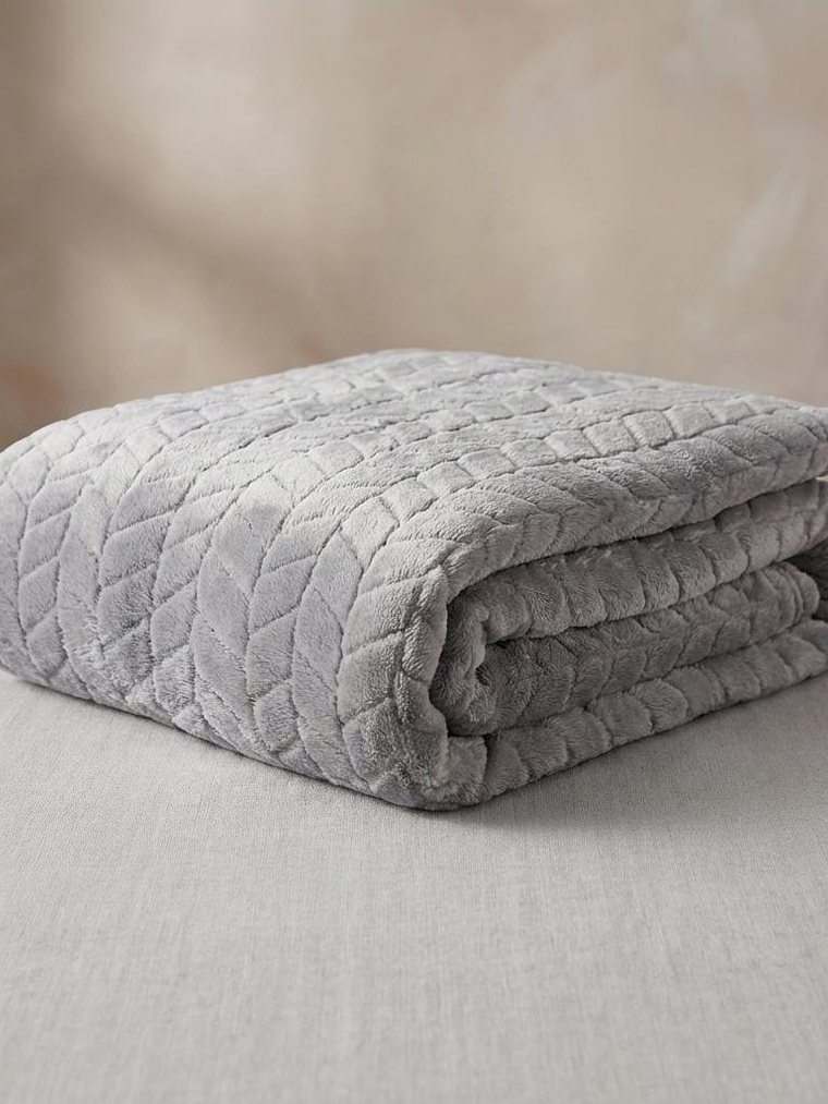 Cobija Relief Sólido Gris 4