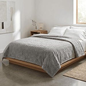 Cobija Relief Sólido Gris Fenore — Cobijas y Mantas Colombia