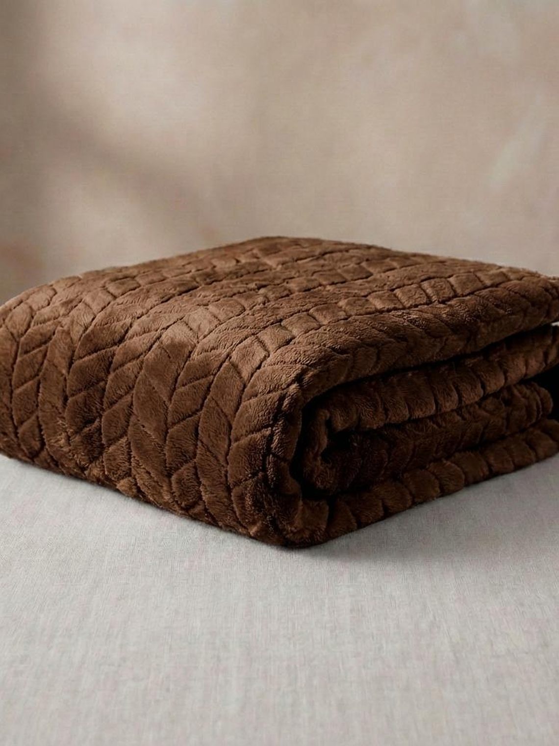 Cobija Relief Sólido Café 4