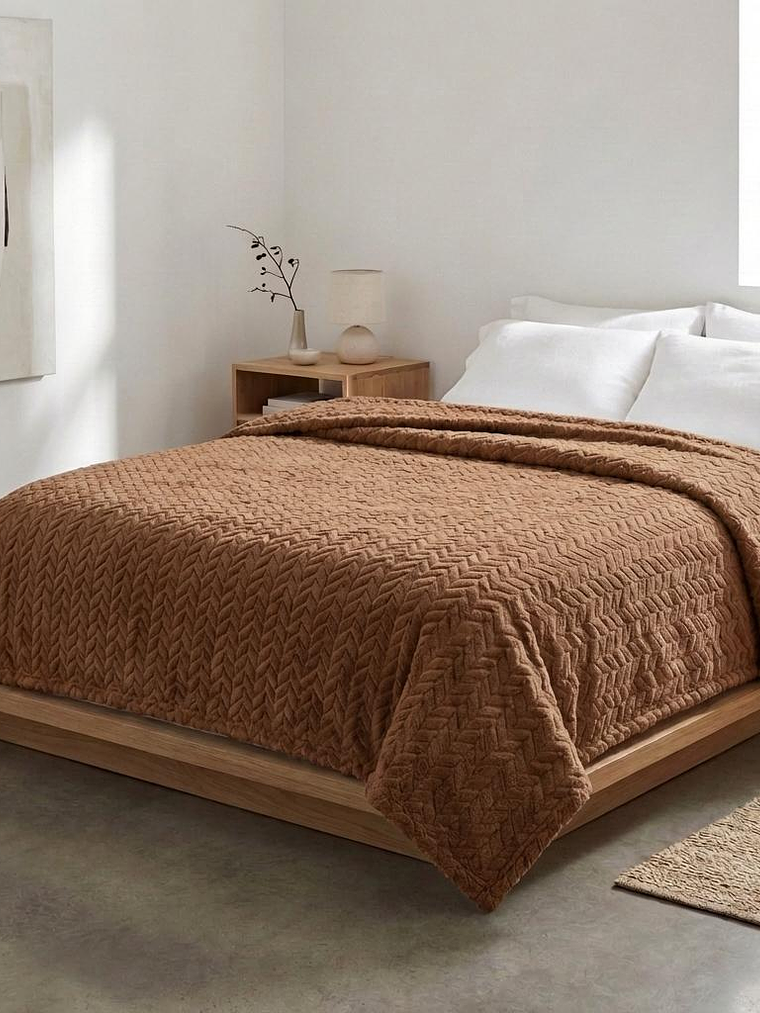Cobija Relief Sólido Café 1