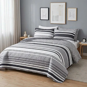 Cubrecama Quilt Estampado Líneas & Geometría Gris Fenore — Edredones y Plumones Colombia