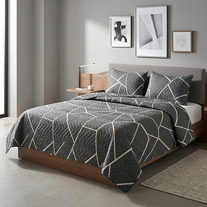 Cubrecama Quilt Estampado Prisma Nórdico Fenore — Edredones y Plumones Colombia
