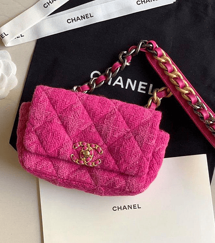 CHANEL - SAC À BANDOULIÈRE