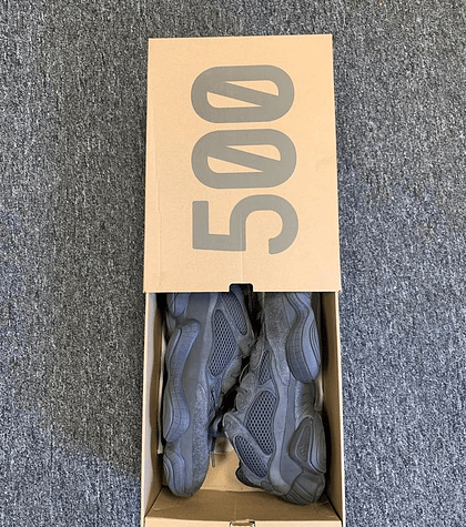 ADIDAS - YEEZY 500