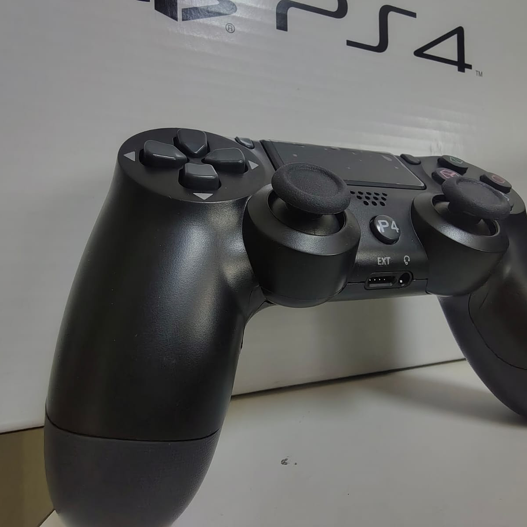 Playstation 4 Slim 500GB con 4 juegos - reacondicionado 3