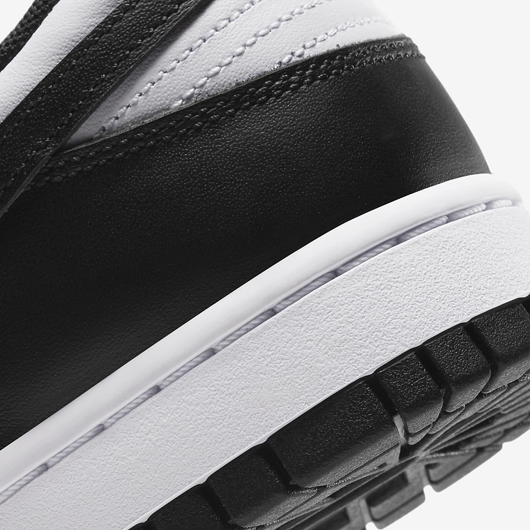 Nike Dunk Low Retro 6