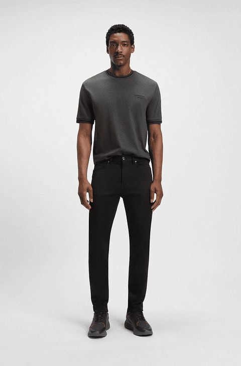 CAMISETA DE ALGODÓN PORSCHE X BOSS CON ACABADO CON CONTROL DE LA HUMEDAD PLAYERA REGULAR FIT HOMBRE