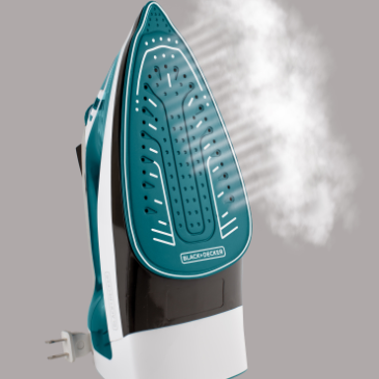 Plancha a Vapor Retráctil / Black + Decker 2