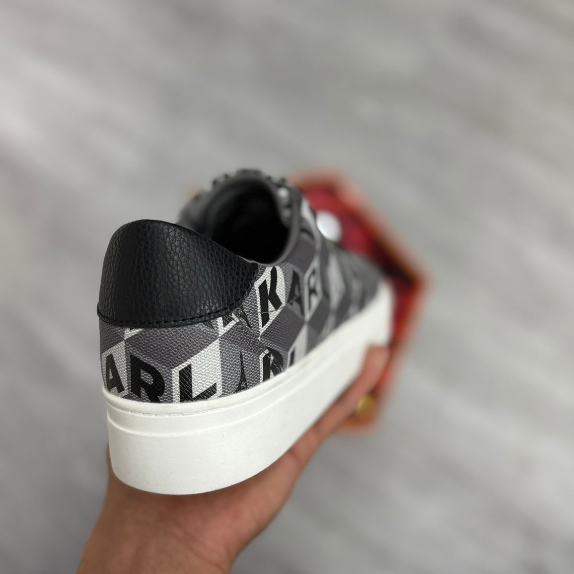ZAPATILLA KARL LAGERFELD 2