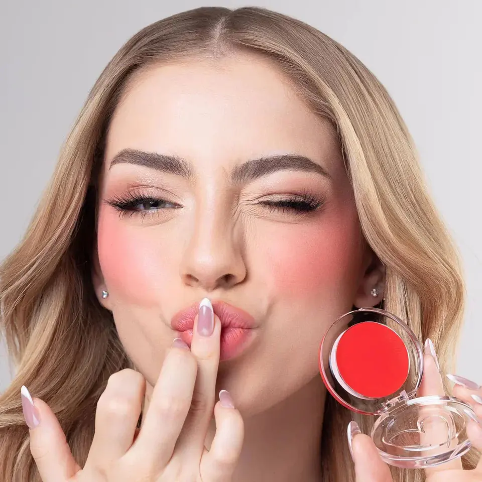 Stay Blushin' Cute - Bálsamo Para Labios y Mejillas 15