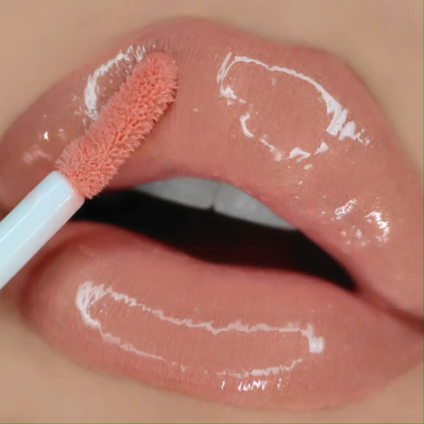 'ROYALTY'  Lip Gloss 1