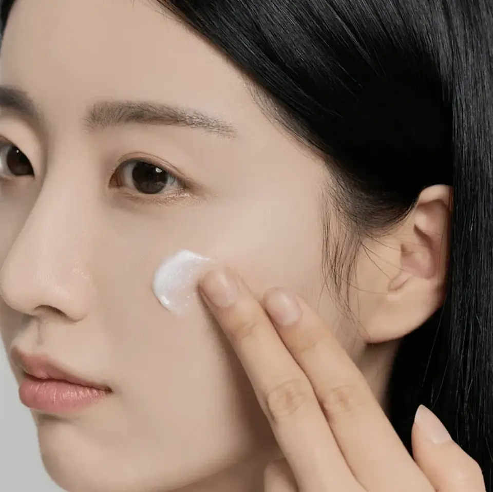 Tone Brightening Capsule  -75ml Crema  2