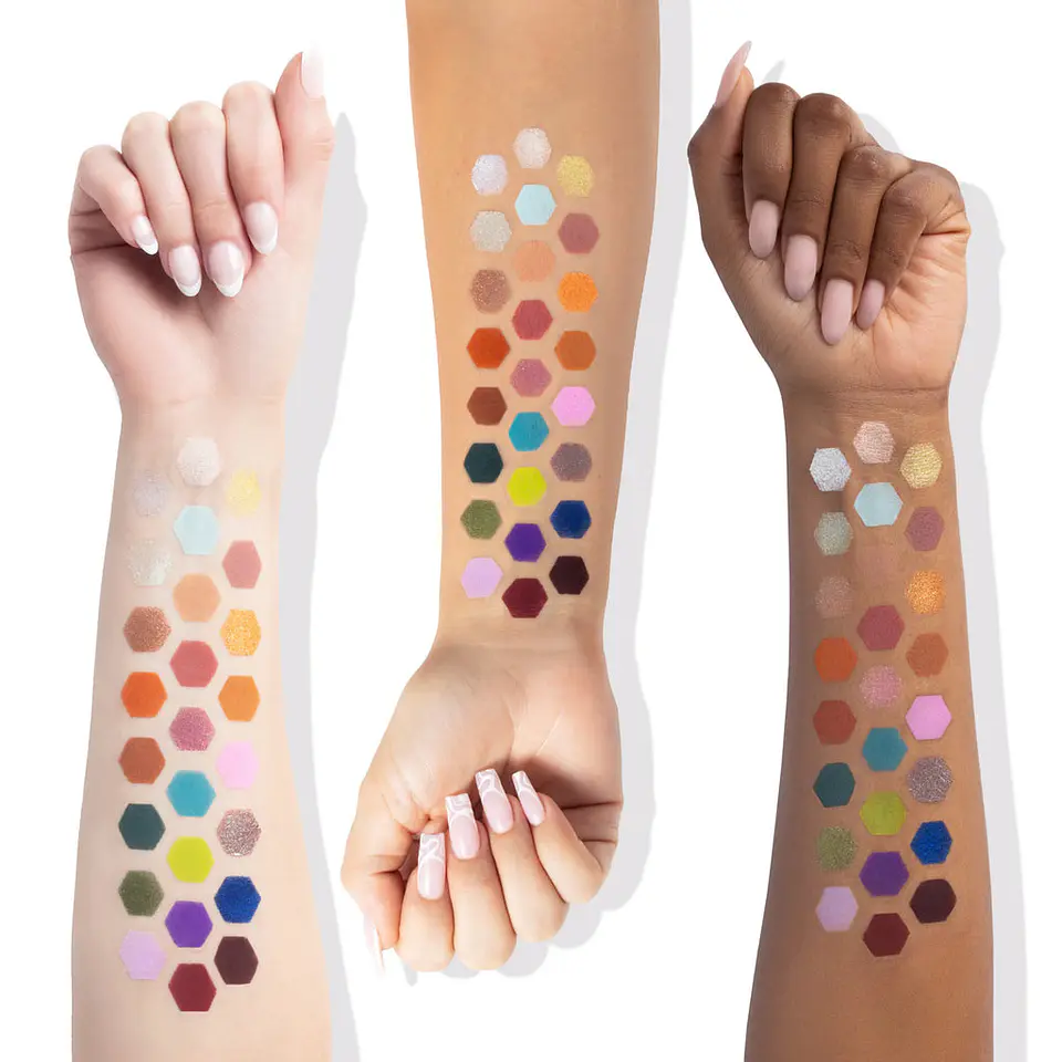 Paleta Overdressed Shadow Luis torres 5