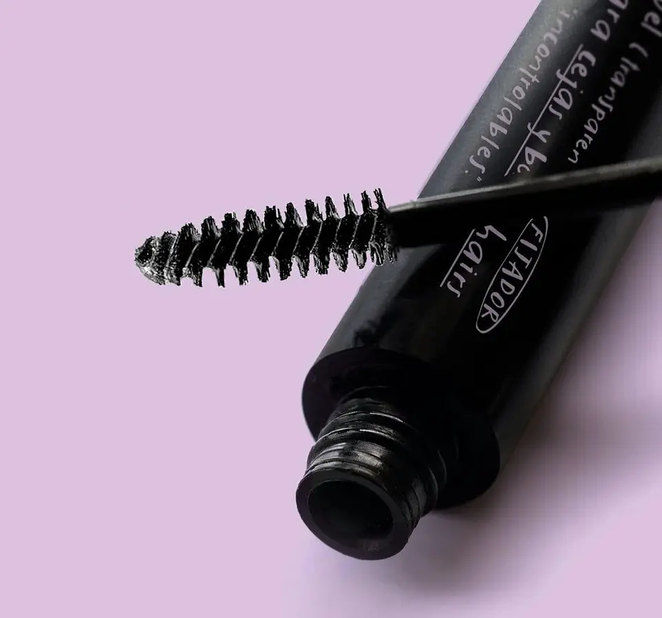 Gel Fijador para Cejas 3