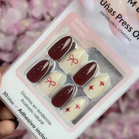Uñas press on "rojas"