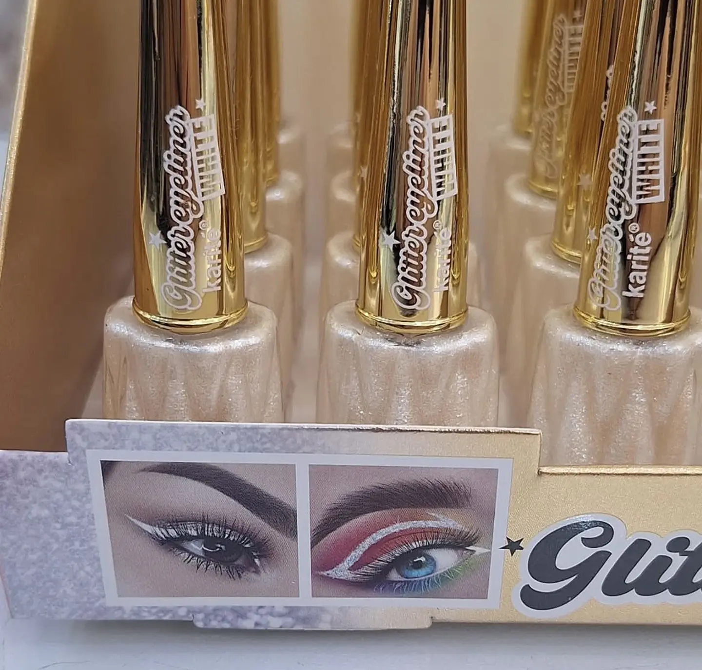 Delineador en glitter plateado 2