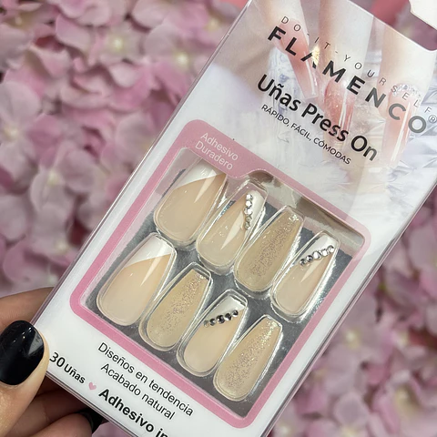 uñas press on "nude con detalles"