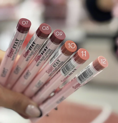 “Super stay” matte velvet lipstick