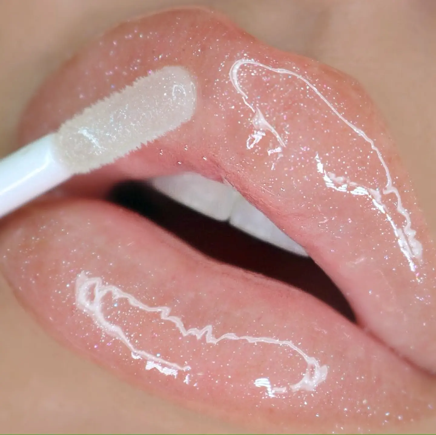 lip gloss  