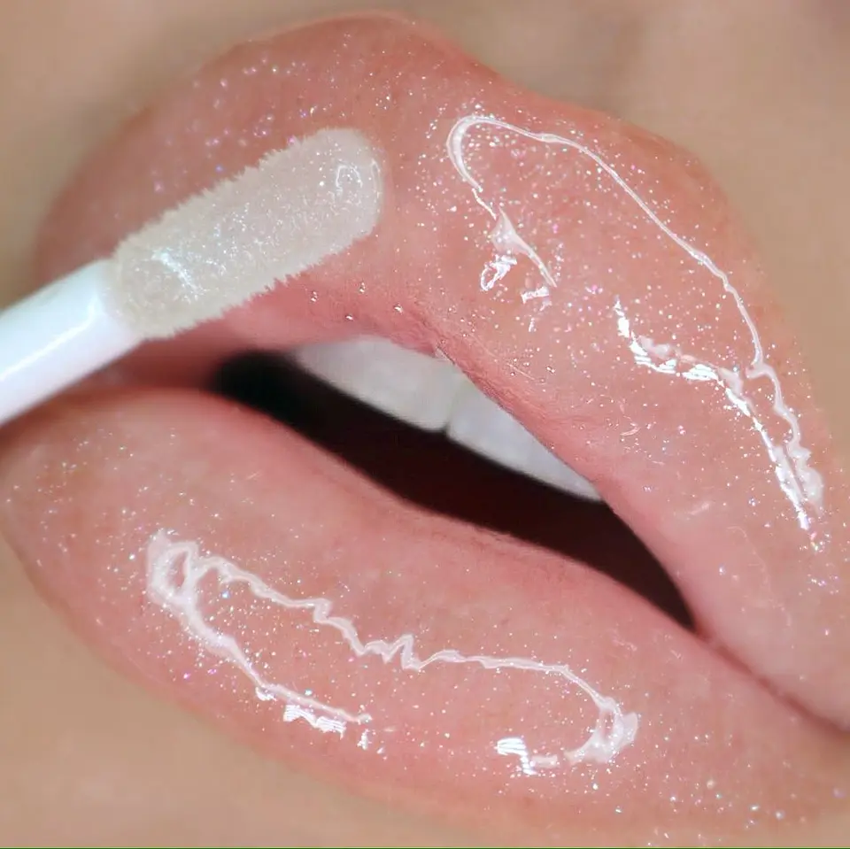 lip gloss  
