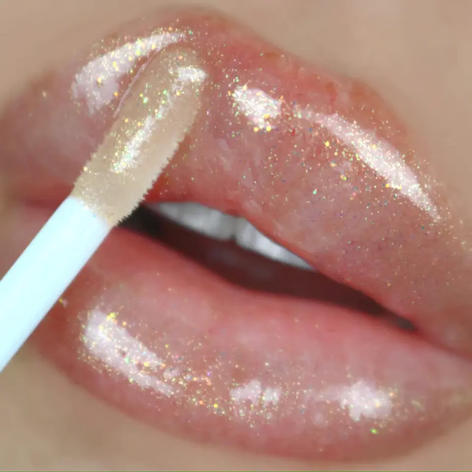 lip gloss  