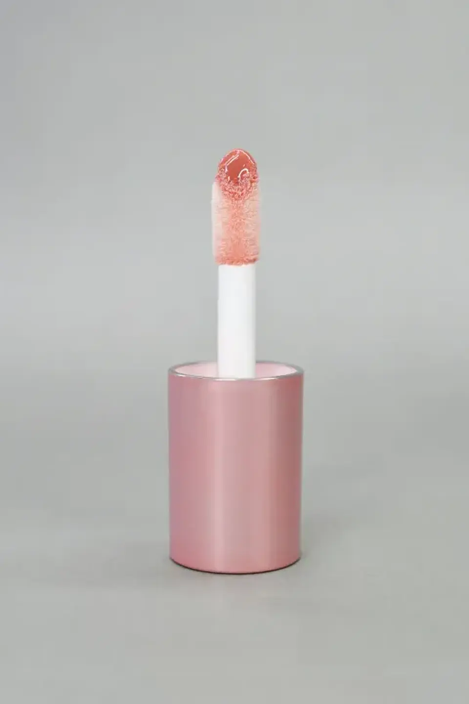 Lip gloss con color  “04” 3