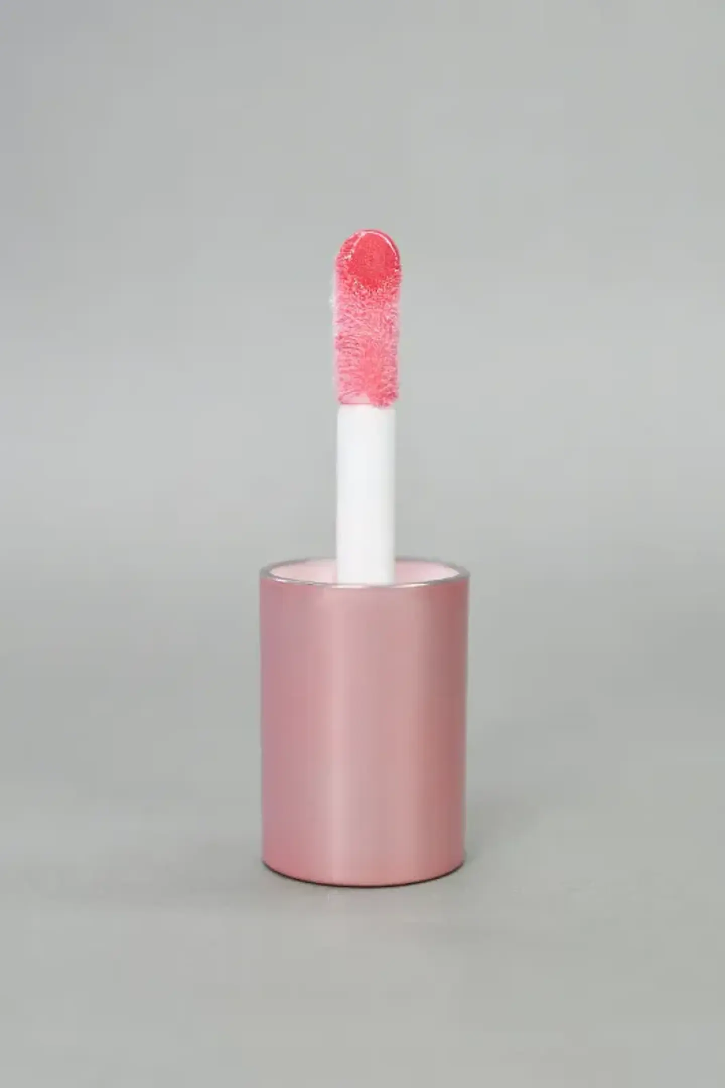 Lip gloss con color  “05” 3