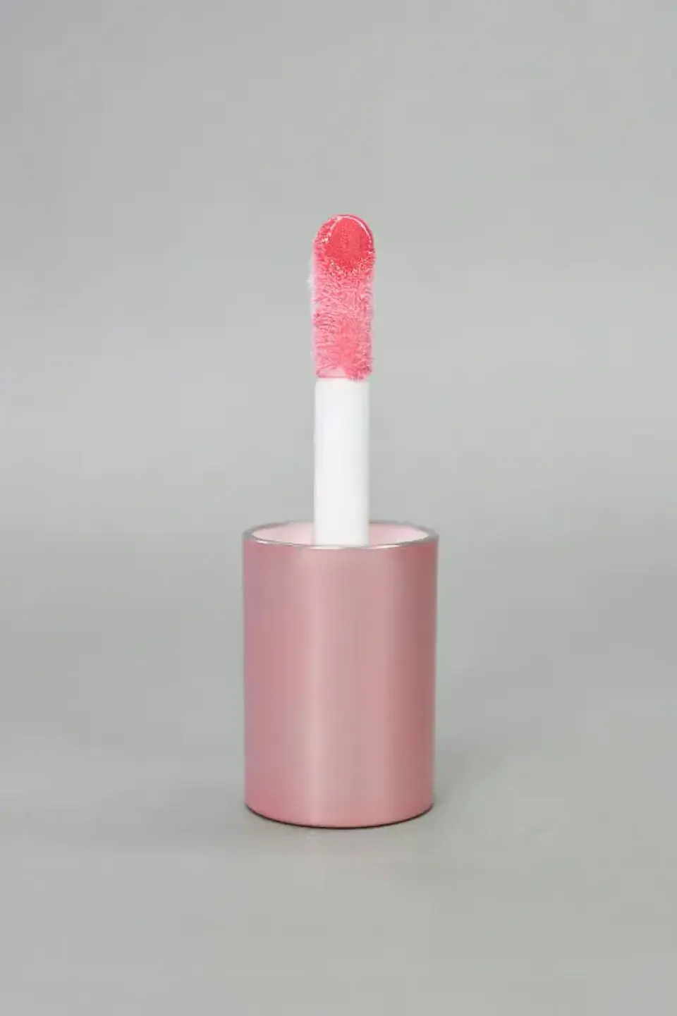 Lip gloss con color  “05” 3