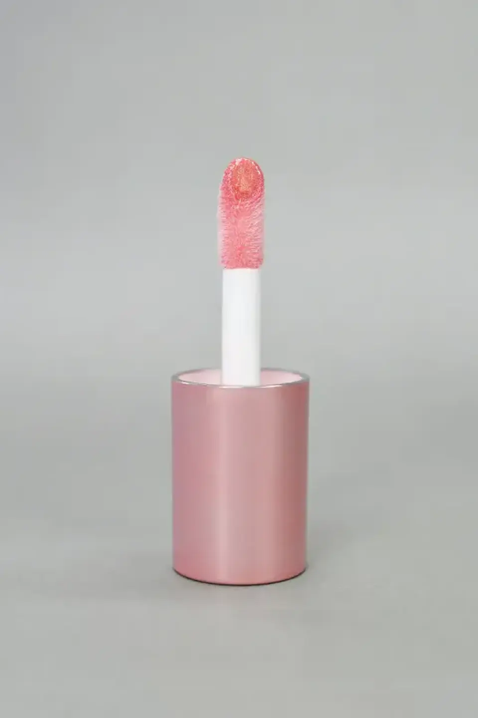 Lip gloss con color  “06” 3