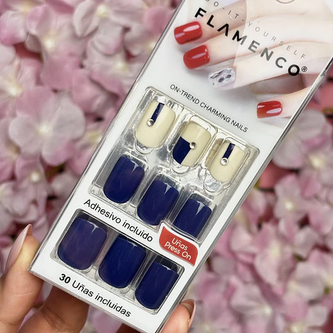 uñas press on azul
