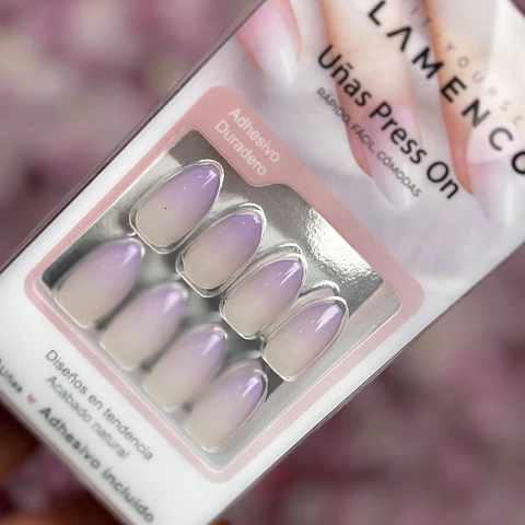 uñas press on “degrade morado”