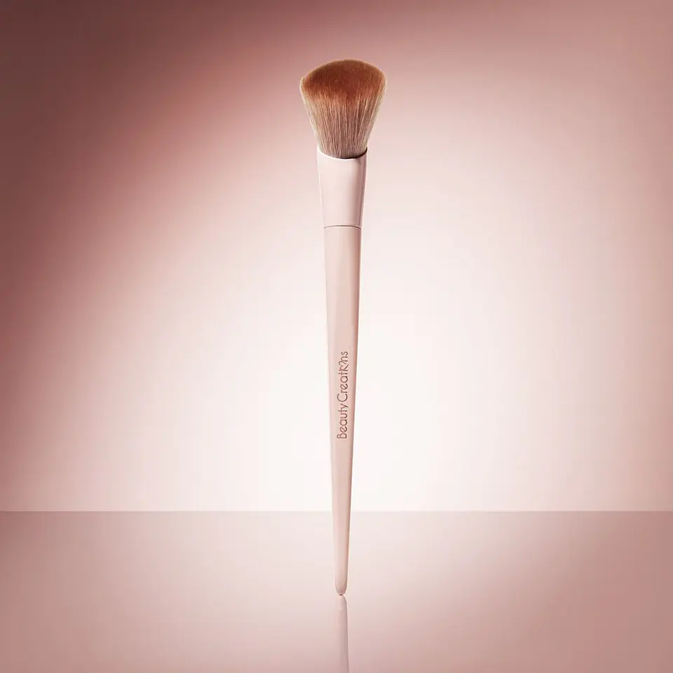 Brocha de polvo Pretty Pressed Precision 1