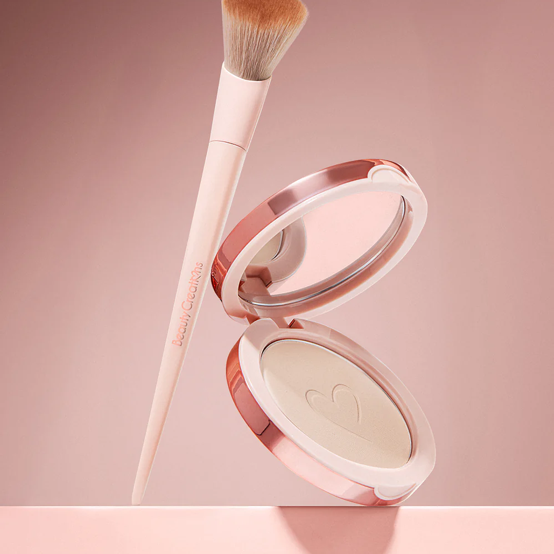 Brocha de polvo Pretty Pressed Precision 2