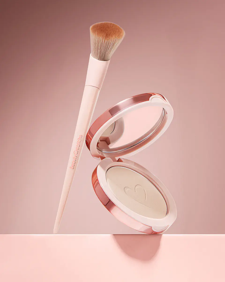 Brocha de polvo Pretty Pressed Precision 2