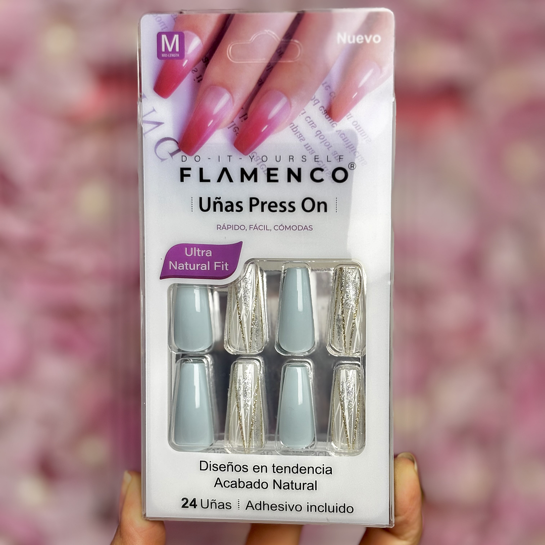 Uñas press on “celeste” 1