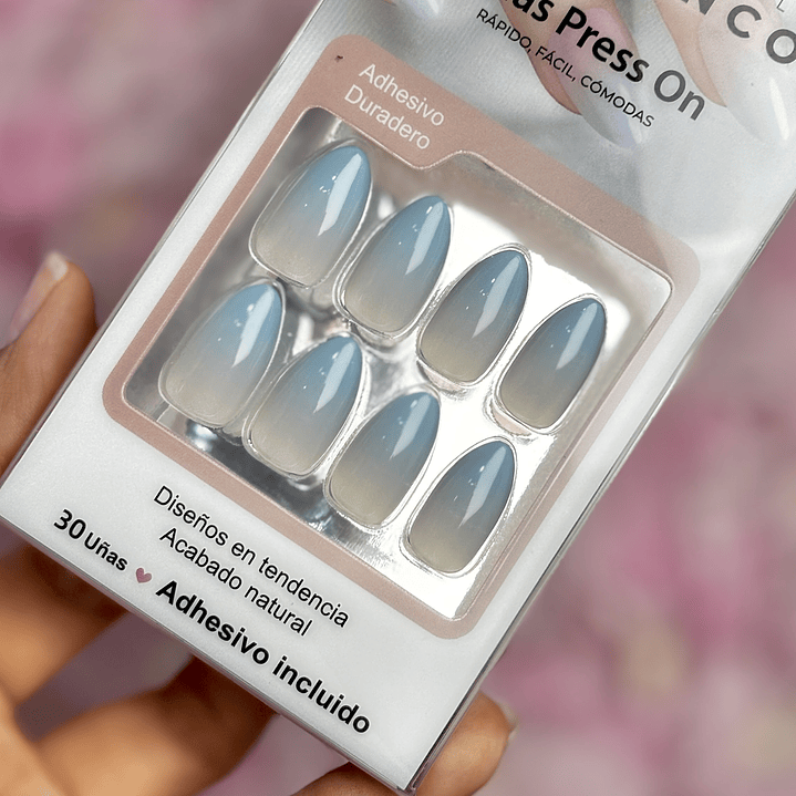 uñas press on “degrade celeste” 2