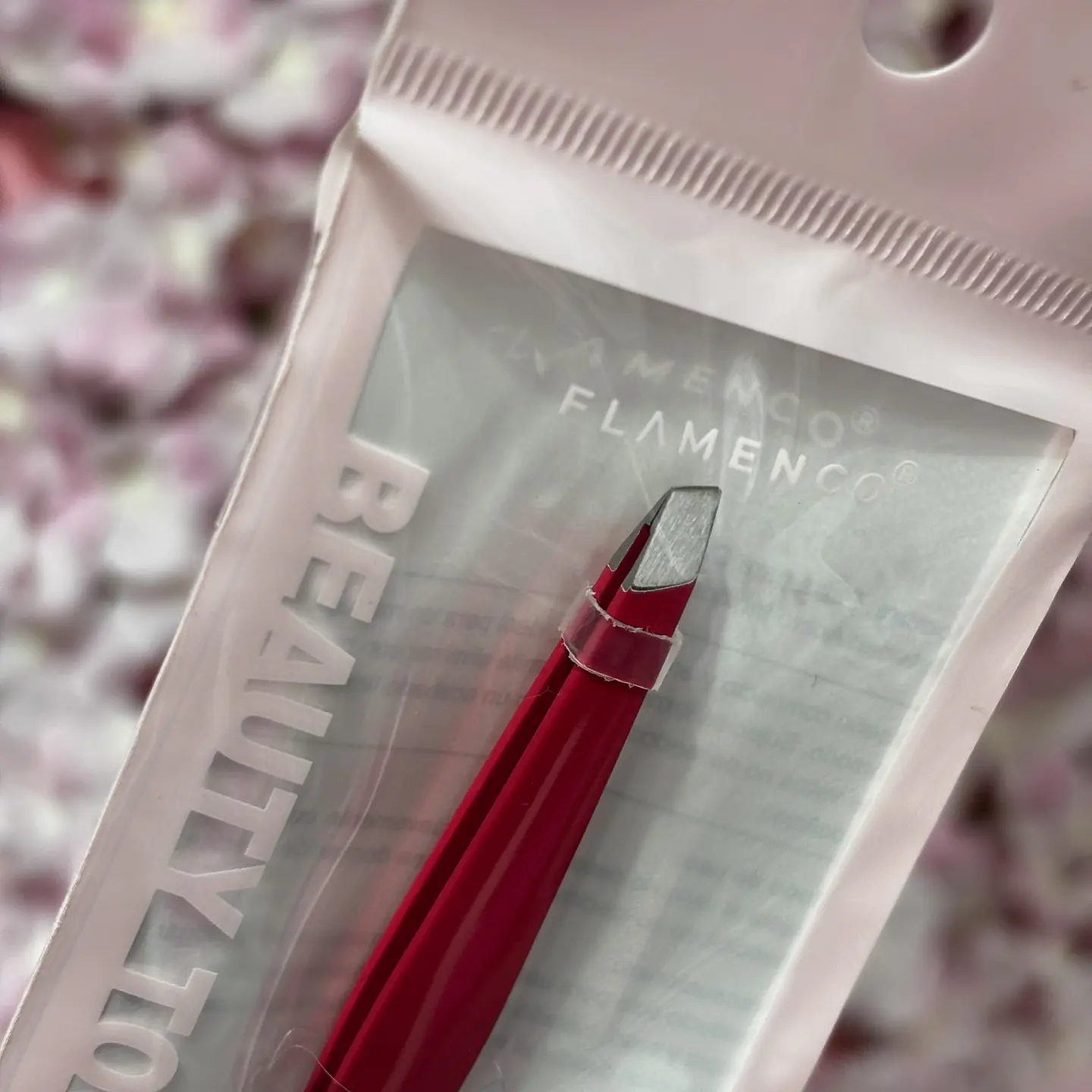 pinza para cejas 2