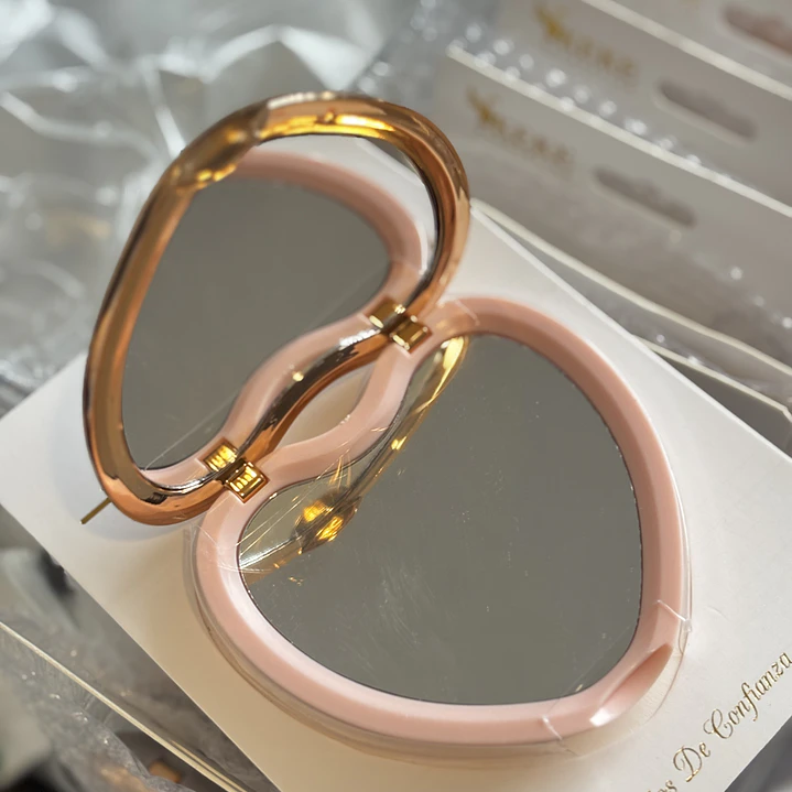 espejo corazón (color al azar)  2