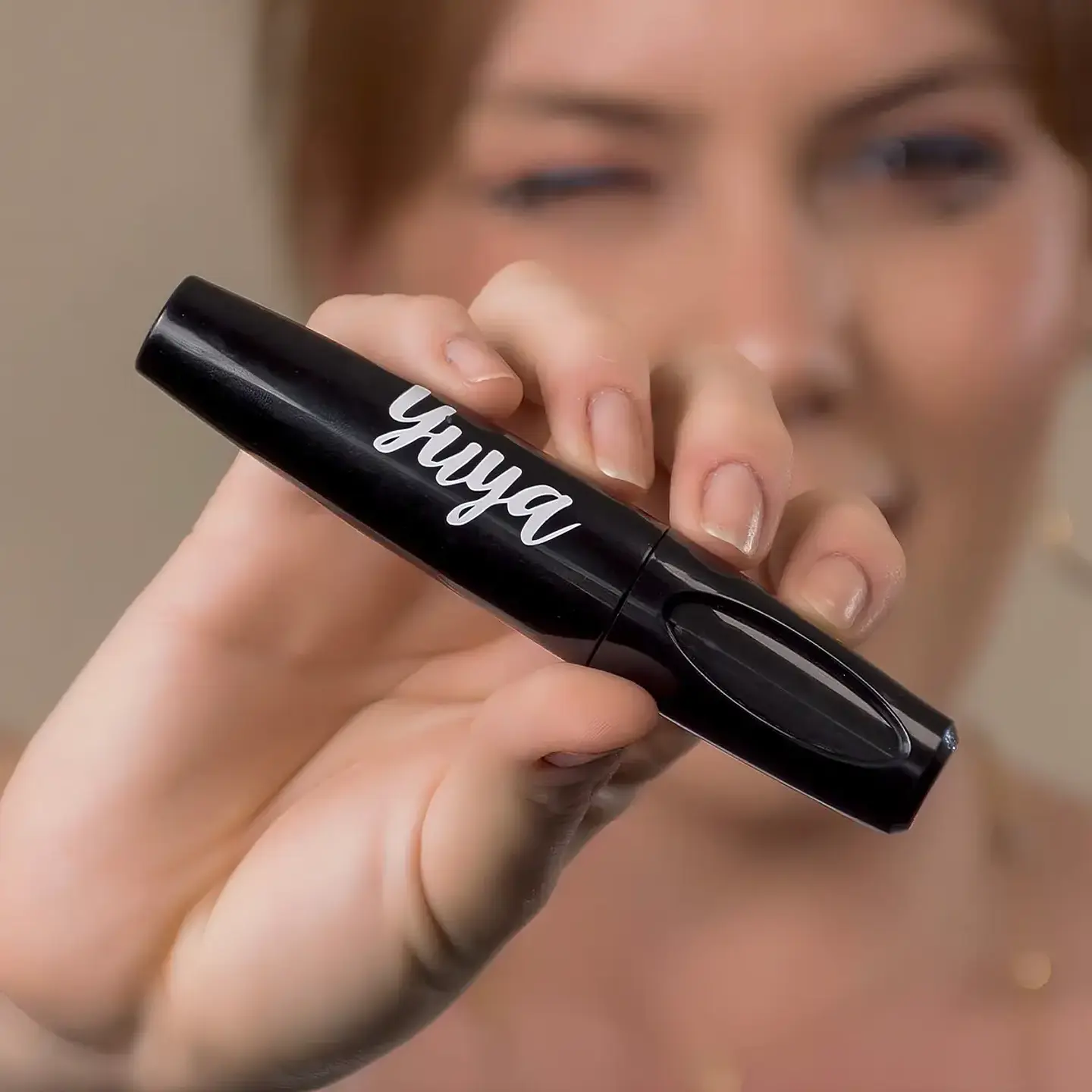 mascara de pestañas negra 3