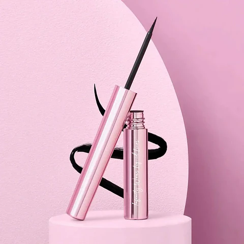Delineador Líquido En Pincel - Infinity Wear Liquid Liner