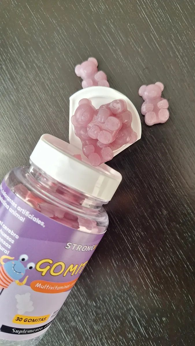 Pack Gomitas Multivitamínicas Infantil con Omega3 Strongkids Frutos Rojos 4