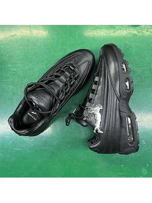 Nike Air Max 95 × Supreme