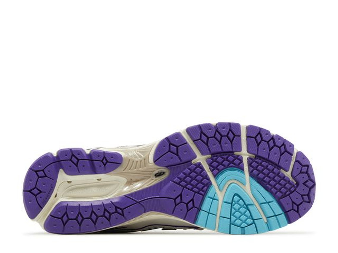 NEW BALANCE 1906R 'HORNETS' 4