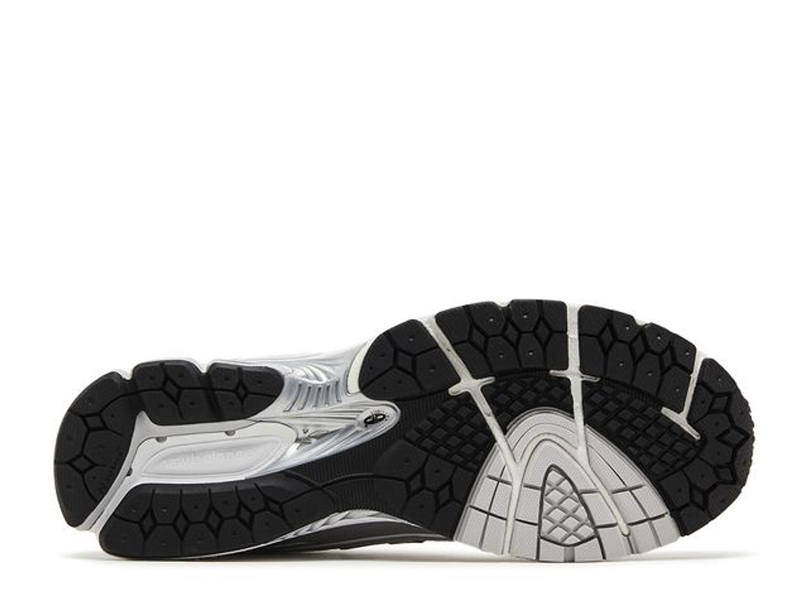 NEW BALANCE 1906R 'WHITE SILVER METALLIC' 4