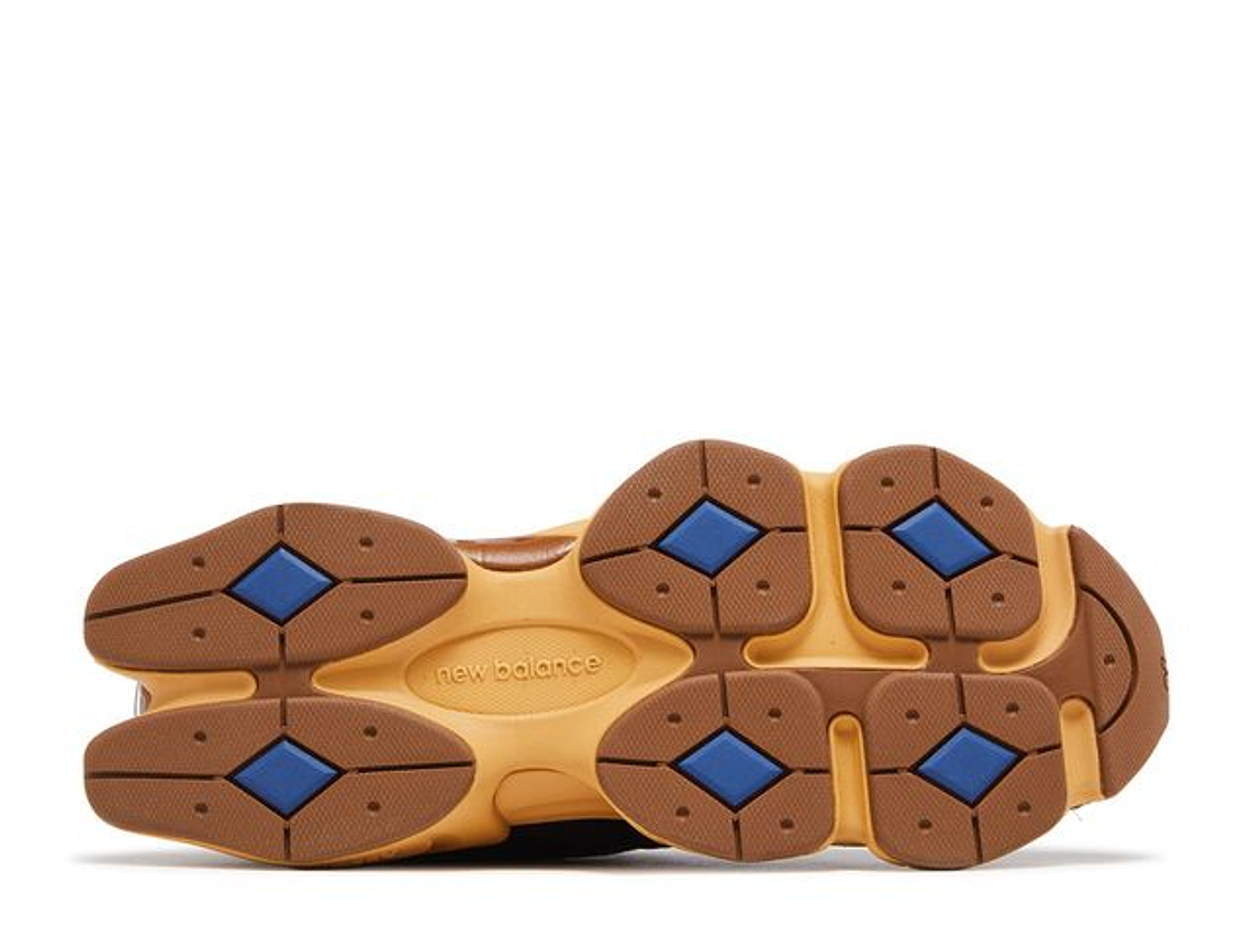 NEW BALANCE 9060 'BLACK ROYAL GUM' 4