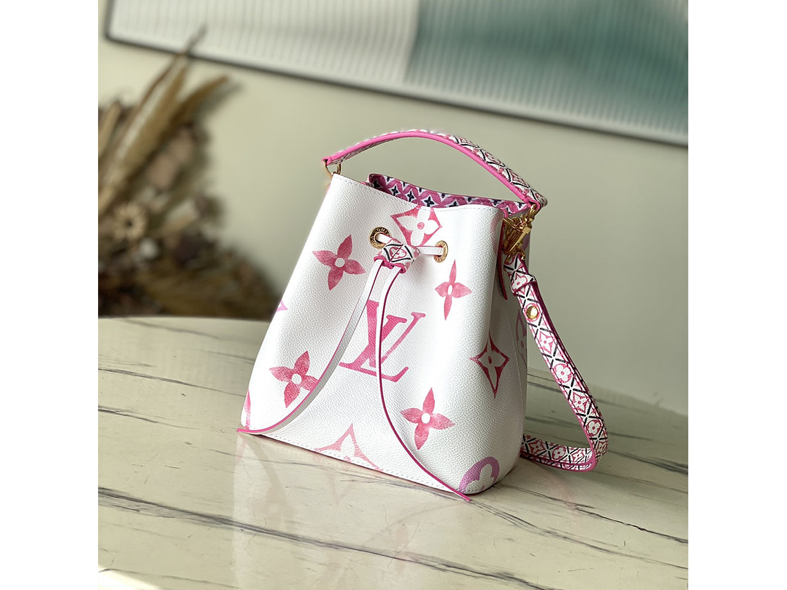 Louis Vuitton N¨¦oNo¨¦ BB Bucket Bag 5