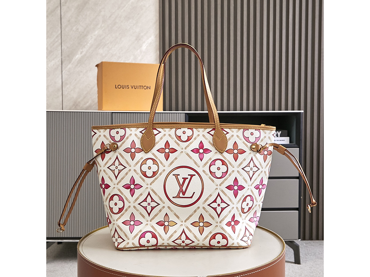 Louis Vuitton Neverfull  MM Bag 2