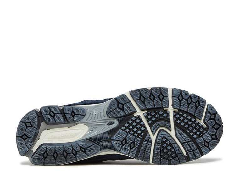 NEW BALANCE 2002R 'PROTECTION PACK - DARK NAVY' 4
