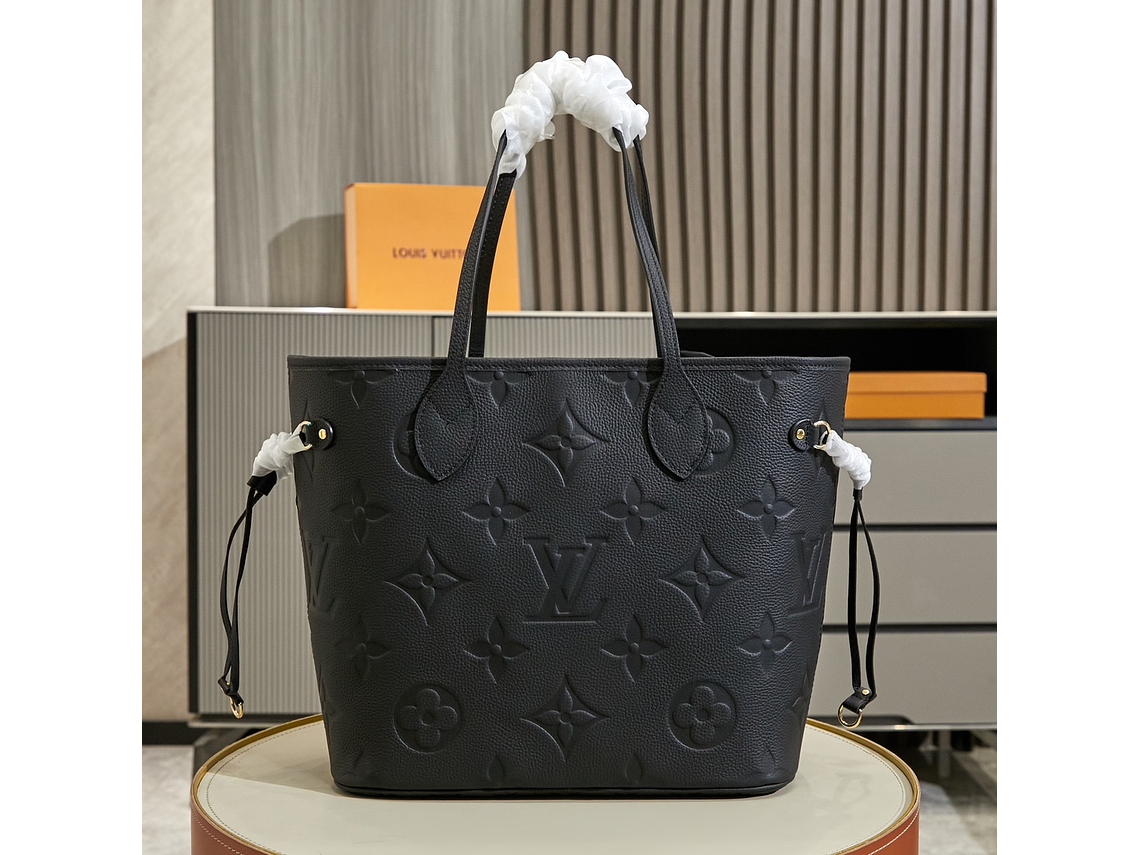 Louis Vuitton Neverfull  MM Bag 14