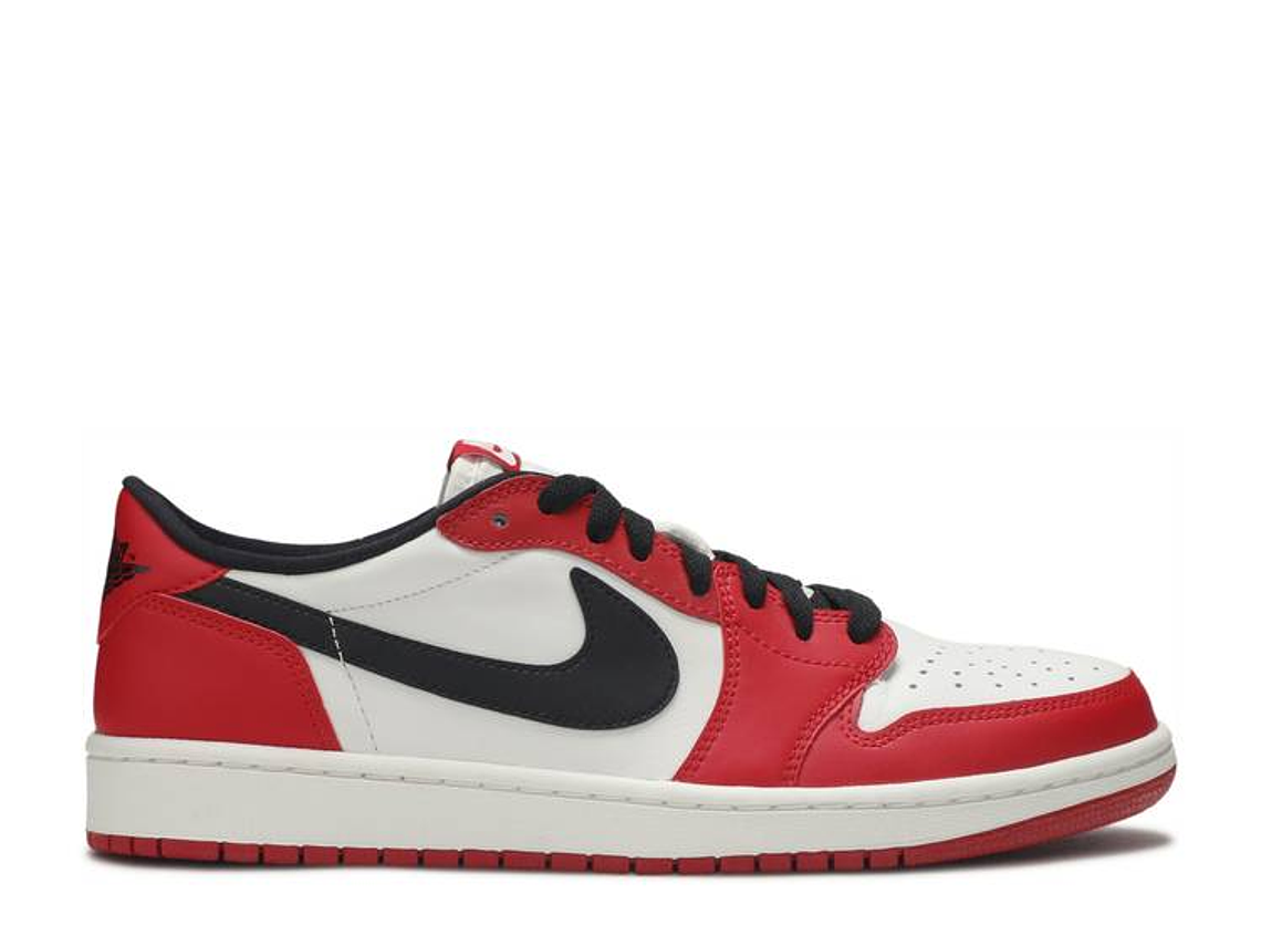AIR JORDAN 1 RETRO LOW OG 'CHICAGO' 1